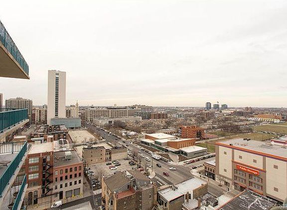5th image of 340 W Superior St APT 1611