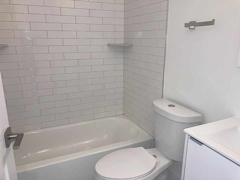 1st image of 2904 W Diamond St #4
