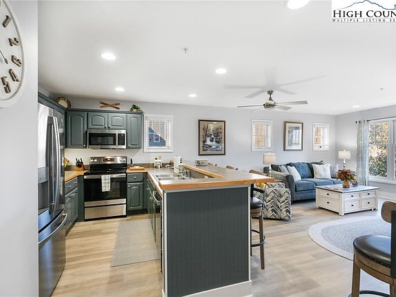 4th image of 506 Peaceful Haven Drive #1111