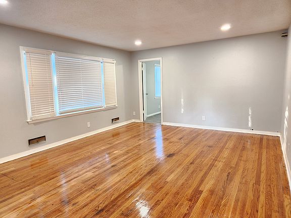 3rd image of 6731 Indiana Ave