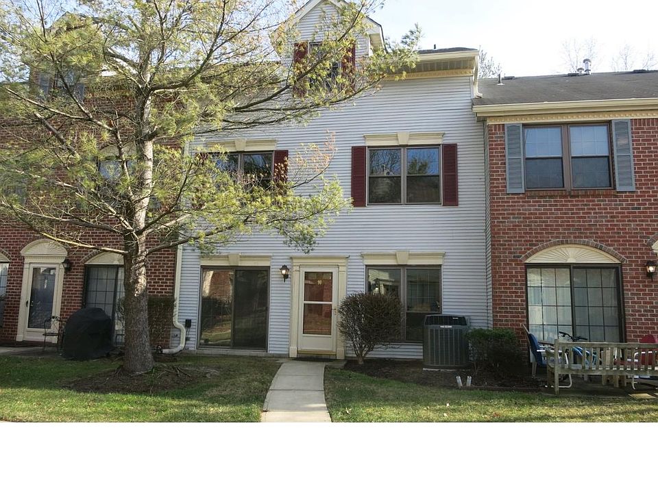 1st image of 90 Drewes Ct