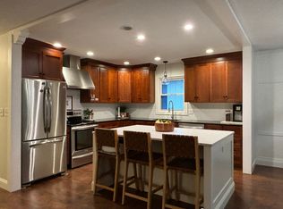 136 Lost Tree Dr, Springfield, IL 62704