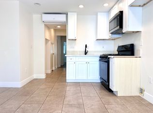 469 Fayecroft St, San Fernando, CA 91340
