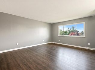 1315 Lincoln Dr, Monaca, PA 15061