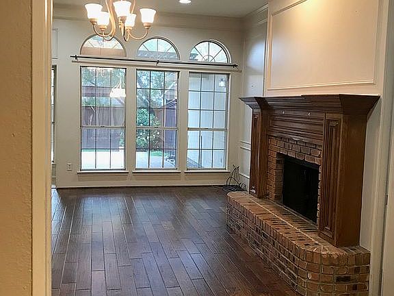 2nd image of 4011 Black Oak Dr