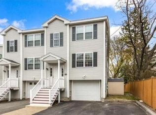 34 Aborn St #B, Peabody, MA 01960