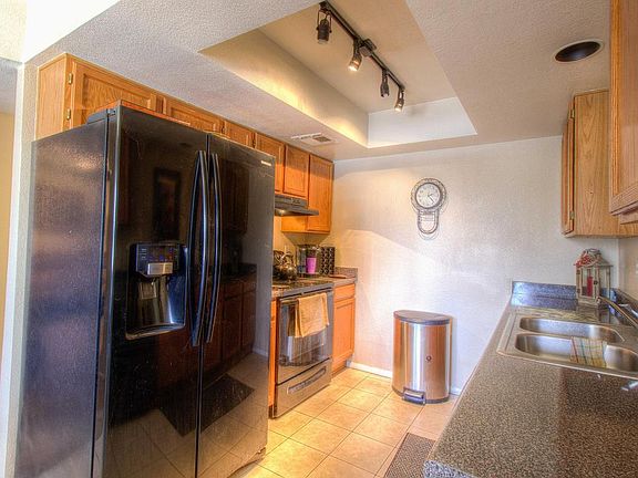 2nd image of 1952 E Edgewood Cir