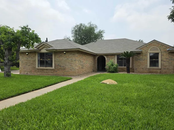 1233 Saint Patrick Dr, Laredo, TX 78045
