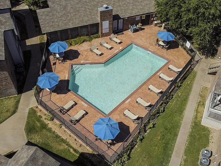 Cimarron Place's Pool