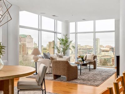 601 E Ogden AVENUE #810, Milwaukee, WI, 53202