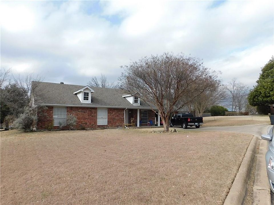 1st image of 316 Elm Dr