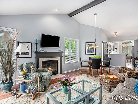 5th image of 2214 Shetland Dr NE