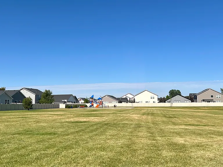 12635 Clearwell St — Photo 34