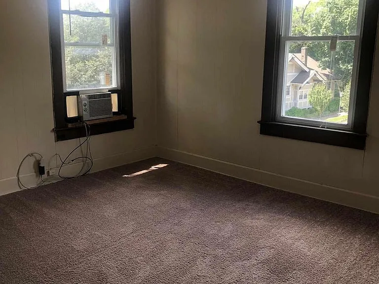 423 S Fess Ave — Photo 23
