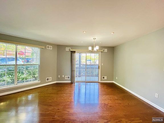2nd image of 1496 Westgate Dr #4113