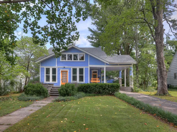 311 Belle Air Place, Carthage, MO 64836