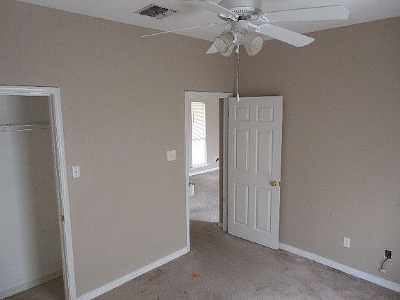 4th image of 227 Sugar Plum St