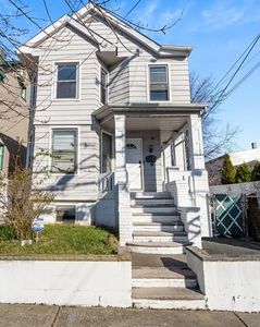 9 W 51st St, Bayonne, NJ, 07002
