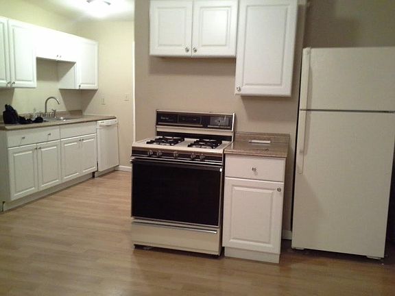 Kitchen Appliances Included