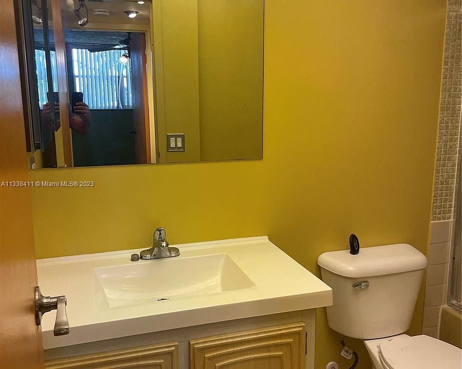 1st image of 2861 Somerset Dr APT 107