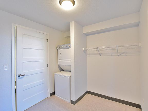 Washer & Dryer In Unit