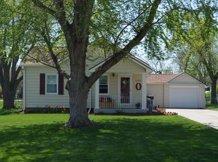 2039 Davis St, Blair, NE 68008