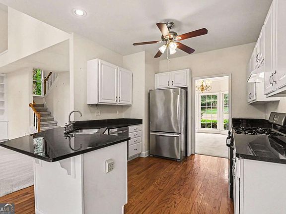 5th image of 3550 Rosewicke Dr