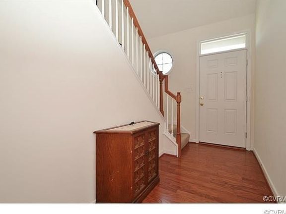 2nd image of 919 Jamerson Ln