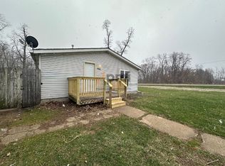798 Governor Rd, Valparaiso, IN 46385