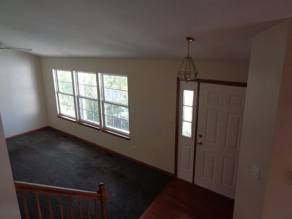 5th image of 1712 Foxfield Dr