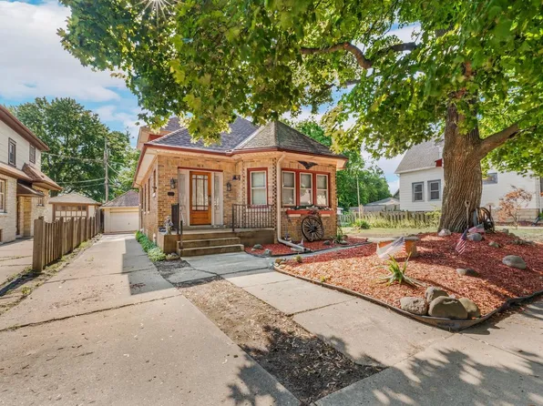 3844 South Austin STREET, Milwaukee, WI 53207