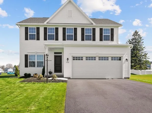1556 Allison Ln, Webster, NY 14580