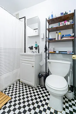 Rented by Compass | media 7