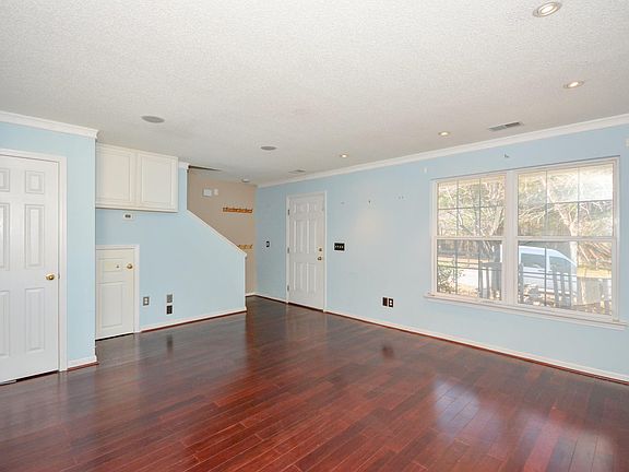 2nd image of 158 Hawks Nest Ct