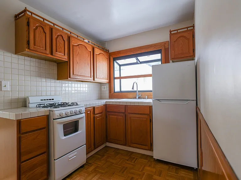 270 Cliff Dr — Photo 6