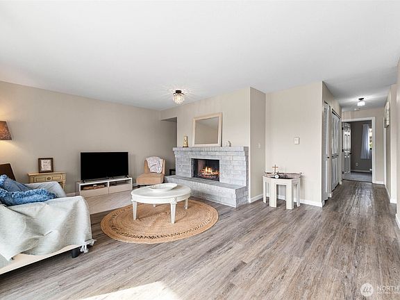 5th image of 1002 S 312th Street #114
