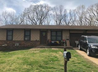 1866 Chippendale Ln, Imperial, MO 63052