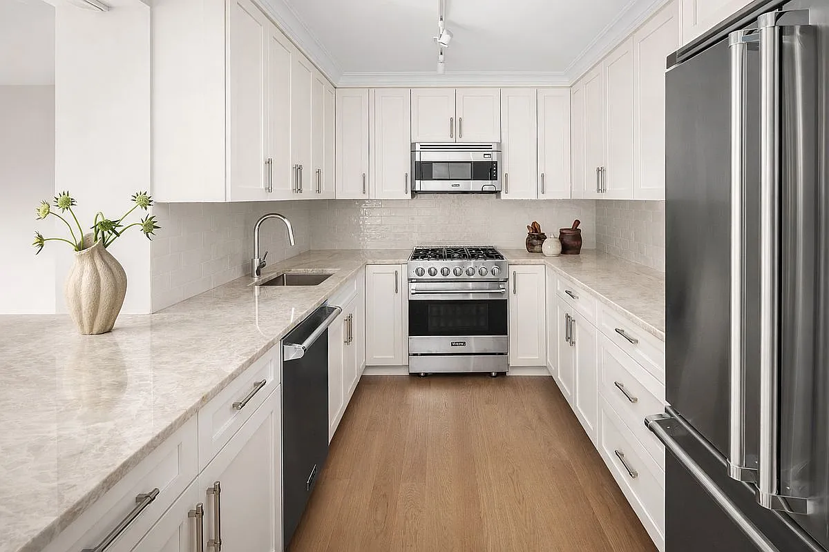 625 Main St APT 321 photo 1