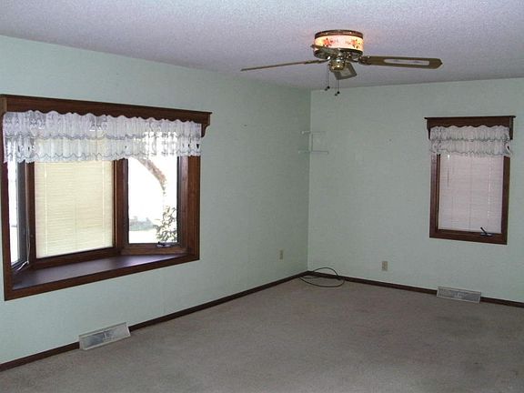 3rd image of 522 S 13th St