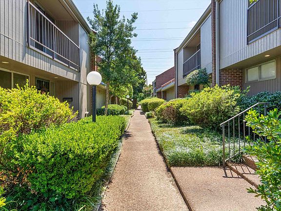 2nd image of 5761 Barfield Cir #5761