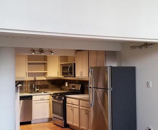 5th image of 1331 Lombard St #3