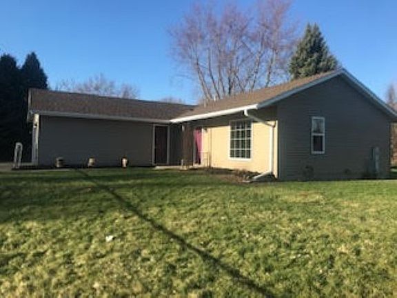 2nd image of 3338 Bavarian Ln
