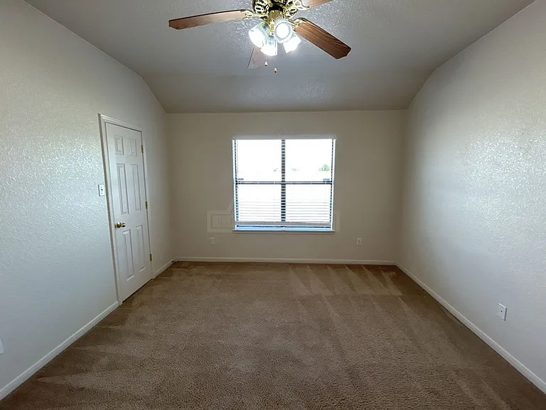 1107 Cinch Dr — Photo 31