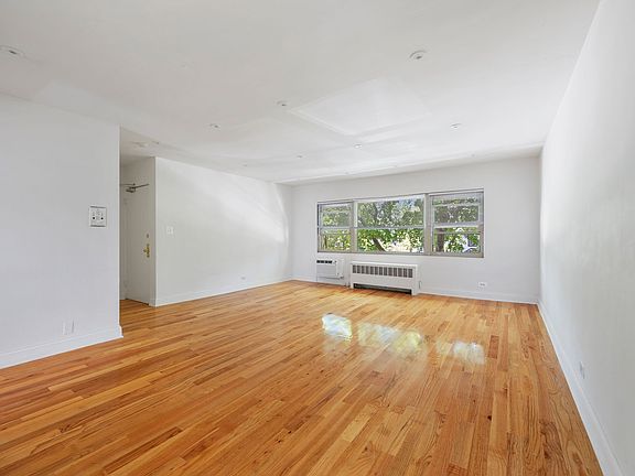 2nd image of 835 Seward St APT L1