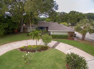 824 Seacrest Dr, Largo, FL 33771