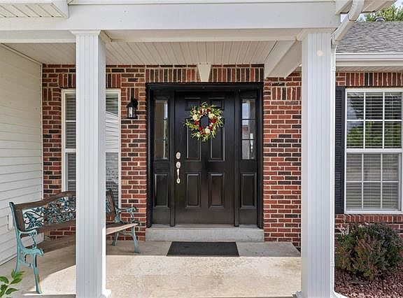3rd image of 422 Parkshire Place Dr