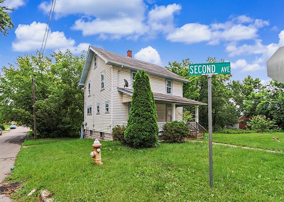 2nd image of 406 2nd Ave