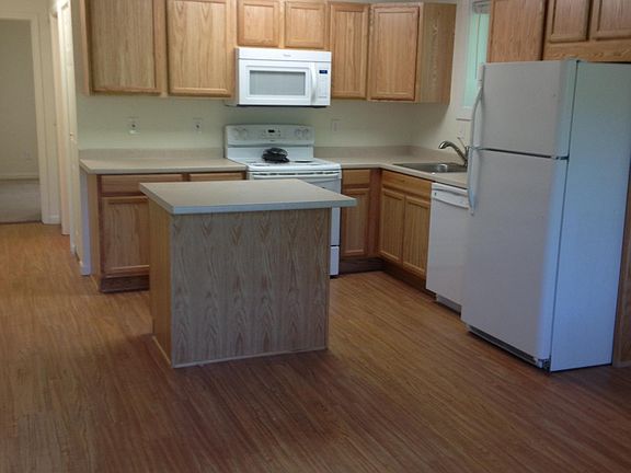 3rd image of 4-2907 Glacier State Dr Unit 4