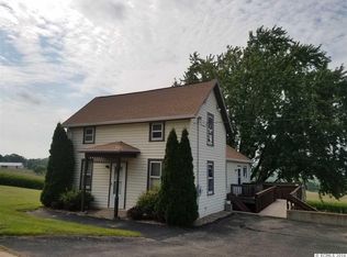 18323 Balltown Rd, Sherrill, IA 52073