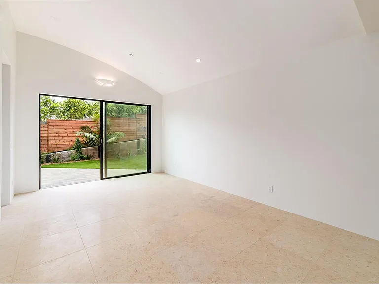 157 W Leucadia Blvd — Photo 25